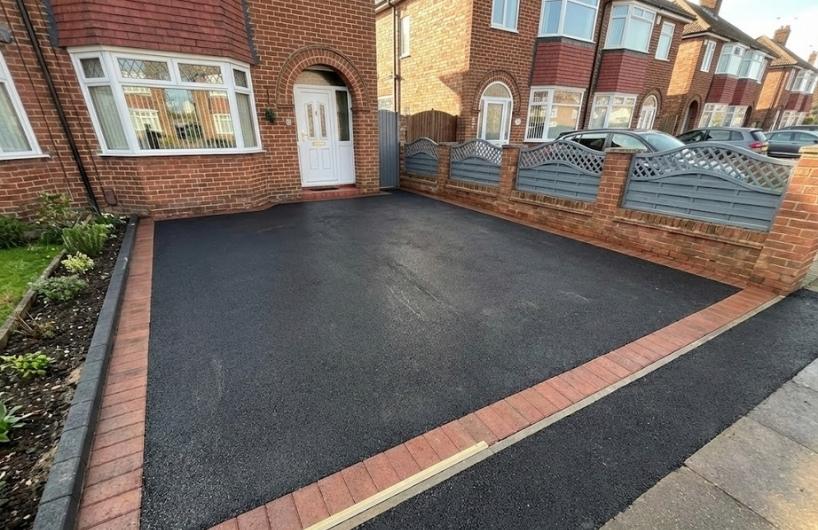 How We Deliver Quality Tarmac Driveway Installations from Start to Finish