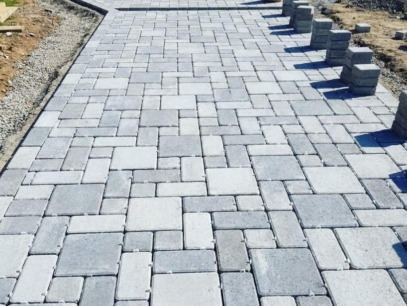 Installing Porous Asphalt, Gravel Systems, and Alternative Permeable Materials for Diverse Project Requirements