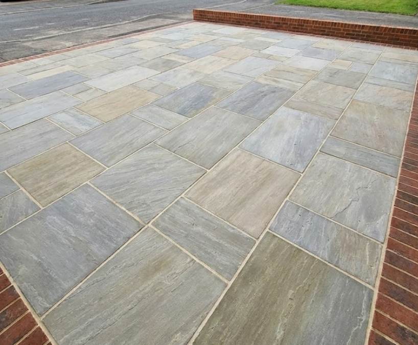 Textured Surface Providing Good Slip Resistance Even in Wet UK Weather