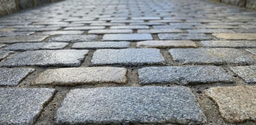 Using Granite Driveways to Enhance Gardens, Patios and Outdoor Spaces