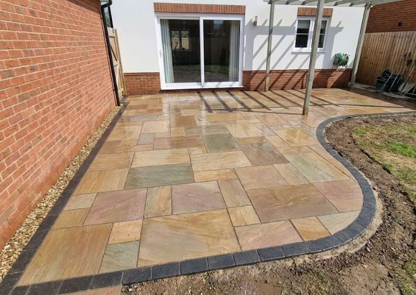 Indian Sandstone Finishes and Textures That Deliver Both Beauty and Practical Performance