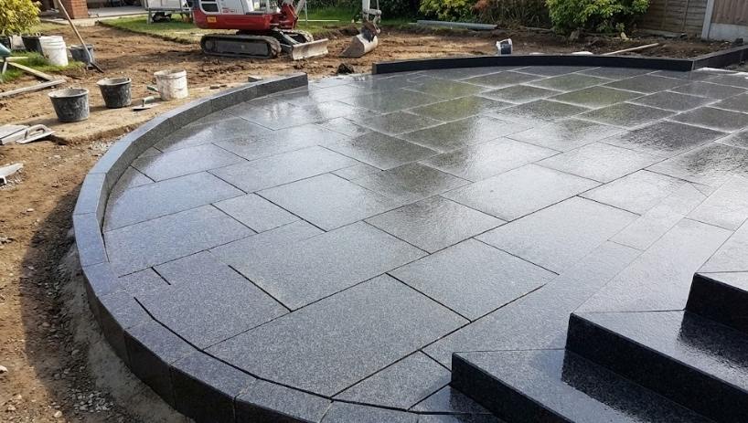 Natural Stone Characteristics That Make This Material Ideal for Outside Areas