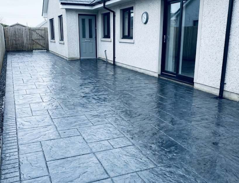 Why Local Knowledge Matters When Choosing Driveway Contractors